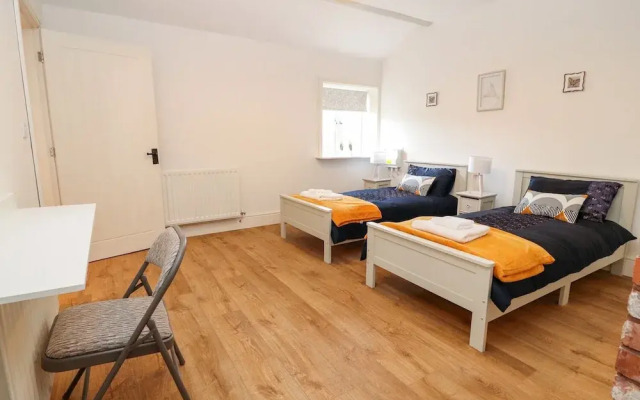 Commonwood Cottage