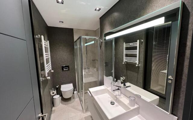 Luxury Fully Equipped 3BR 2BA Apartment by Siena Suites