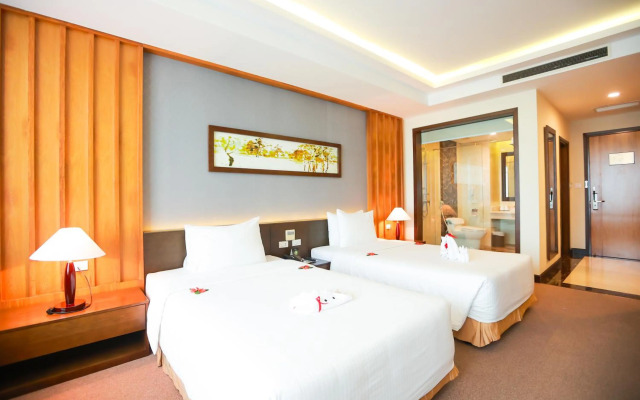 Muong Thanh Luxury Nhat Le Hotel