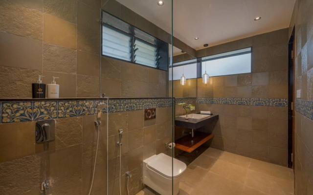 SaffronStays Red Brick House, Panchgani - rustic villa with huge lawn and terrace