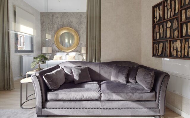 Emeka Suite by FeelFree Rentals