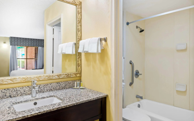 Days Inn by Wyndham Petersburg/South Fort Lee