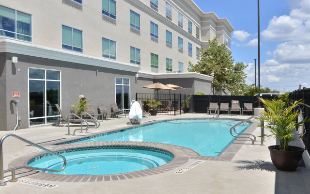 Holiday Inn & Suites San Antonio Northwest