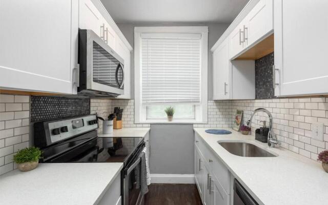 Trendy 1br in Garden District