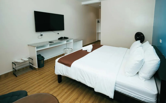 Pescadores Suites Moalboal