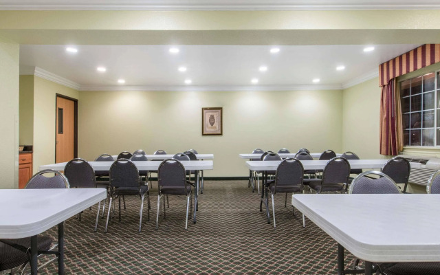 SureStay Plus by Best Western Benbrook Fort Worth