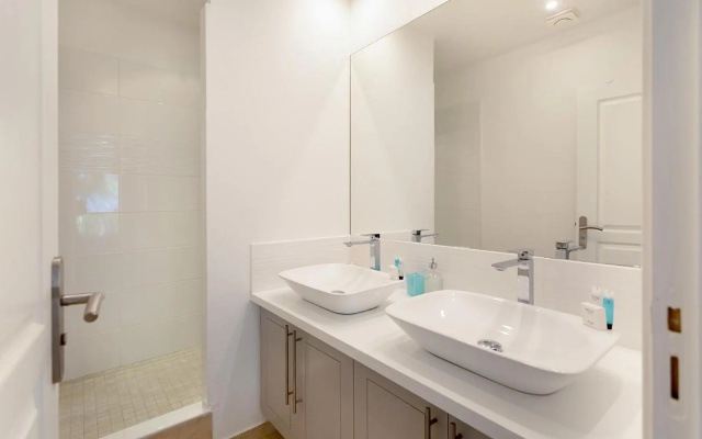 VILLA FLAMINGO, Beautiful 2 bedroom house - 1 min from the beach! — фото 4