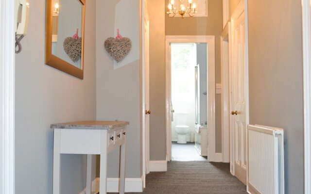 Modern 3 Bedroom Home in Morningside
