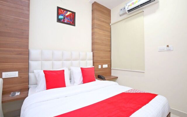 OYO 15975 Hotel 365