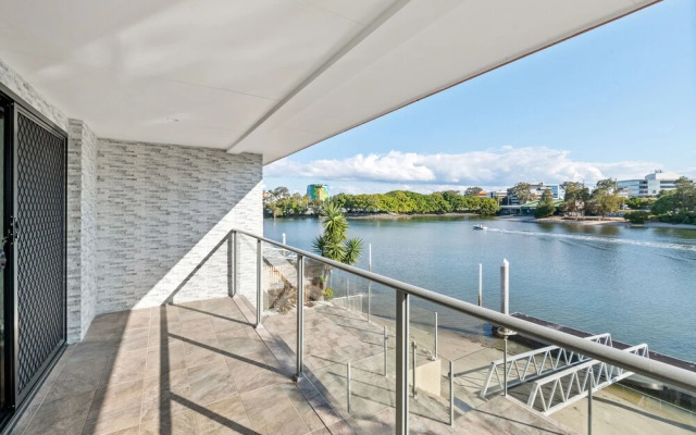 Luxurious Waterfront Home