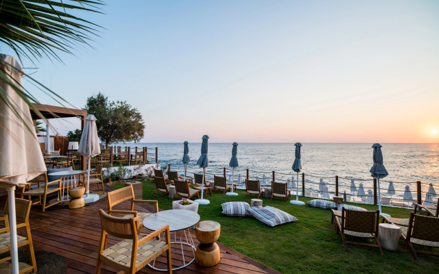 Akasha Beach Hotel & Spa