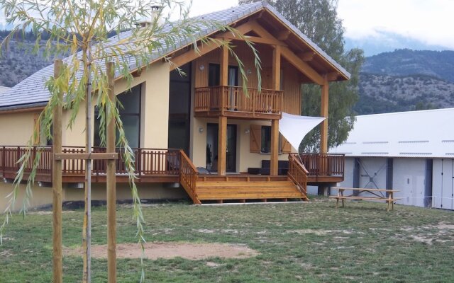 Quaint Chalet in Selonnet With Terrace