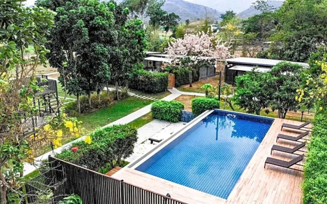Loft Berry Resort
