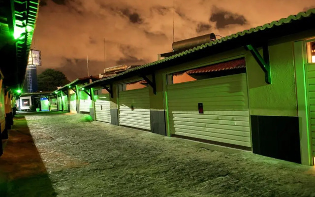 Trópicos Motel