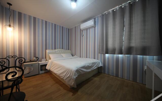 Gunsan La Siesta Hotel