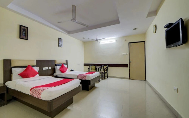 Pradha Grand By OYO Rooms