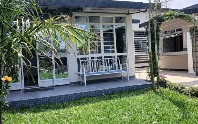 Rofty Vacation Home Utawala