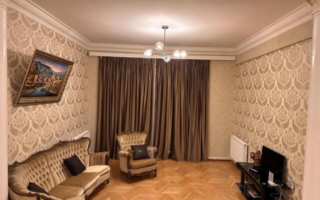 Tbilisi Suite In Queen Ketevan Avenue