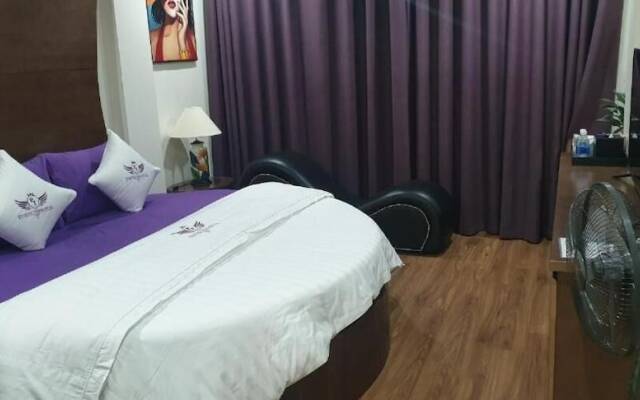 Phuong Trang Hotel by Bay Luxury