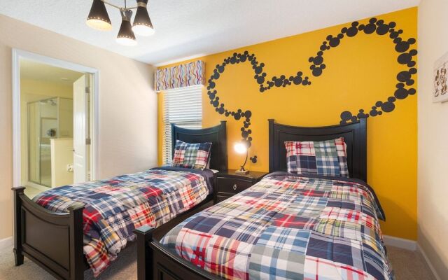 Mickeys Golf Retreat by VillaDirect