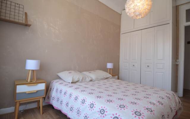 Cosy apartment 4 persons near Train Station Nice Riquier