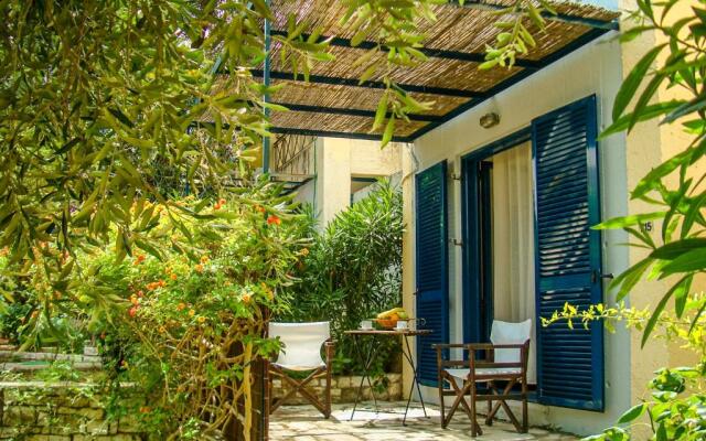 Manto On The Beach Apartments