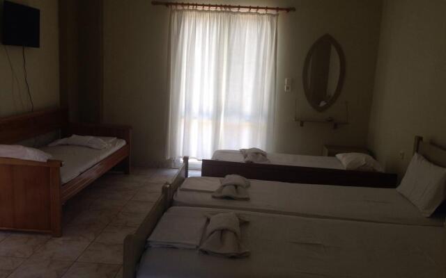 Aristi Studio Apartments