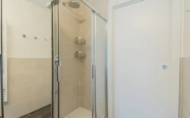 Princess Sofia's Lake Retreat by Rent all Como