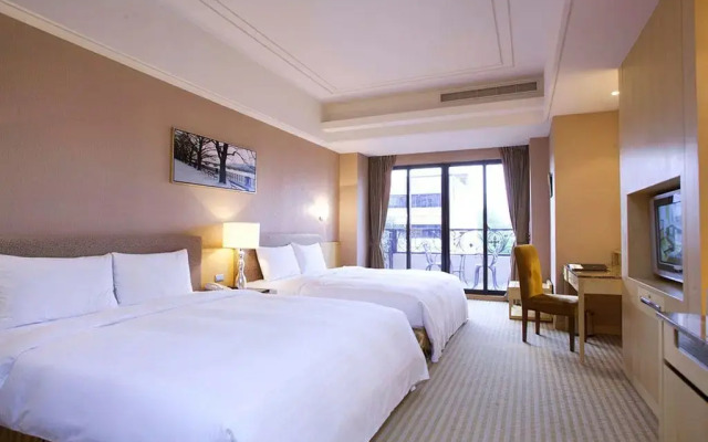Justwin Grand Hotel
