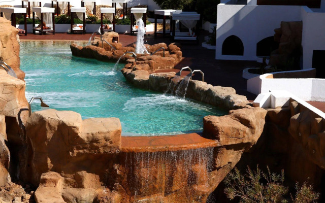 Domina Coral Bay Aquamarine Hotel & Resort