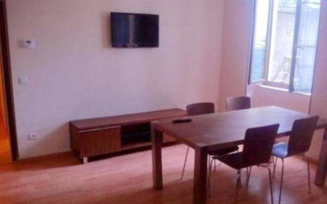 Appartement de 3 chambres avec wifi a Roanne