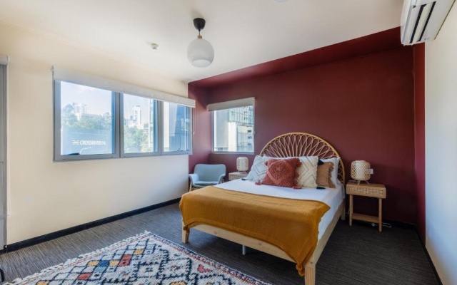 Roamer Brisbane – Guest Rooms – Brisbane