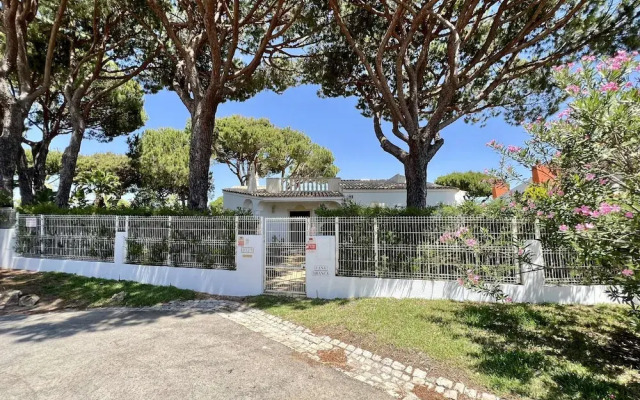 Vilamoura White House Villa by Homing