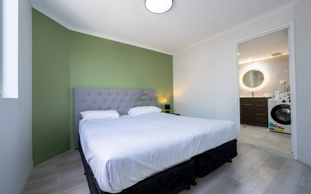 Abbey on Roma Hotel & Apartments