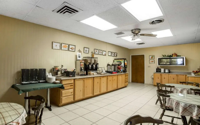 Econo Lodge Salina Scenic Route 89 & I-70