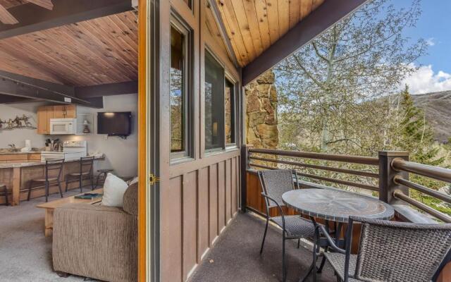 Laurelwood Condominiums Studio Deluxe Unit 115