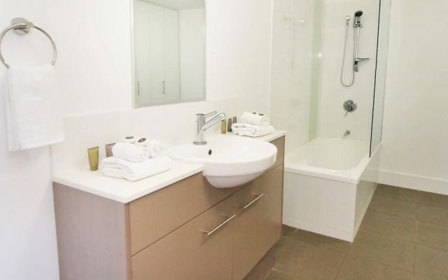 Oaks Townsville Gateway Suites