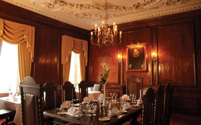 Royal Hotel