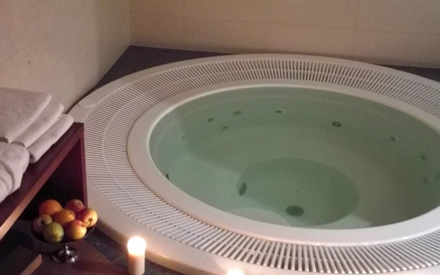 Booking Hotel & Spa