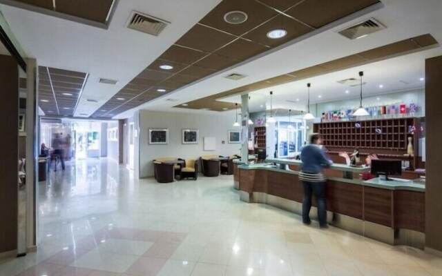 Hotel Macola