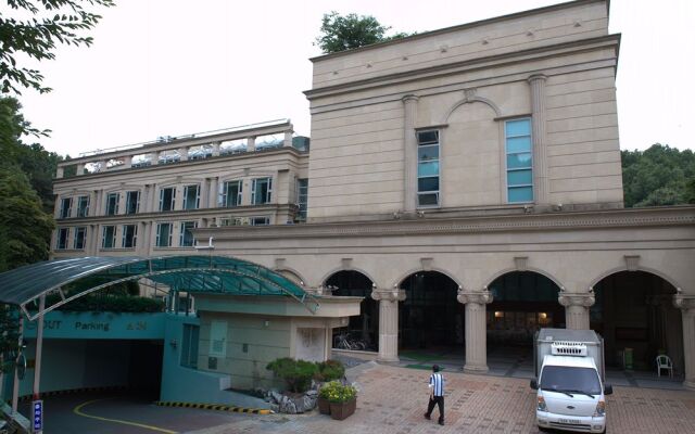 The Residence of Palace In Jungwon