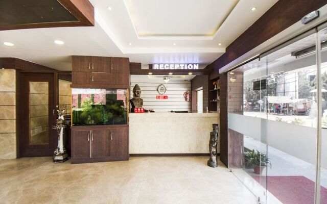 OYO 33503 Hotel Holiday international