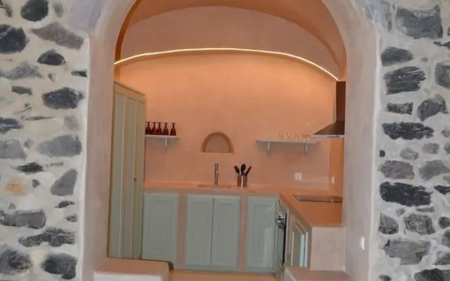 Pyrgos Old winery villa