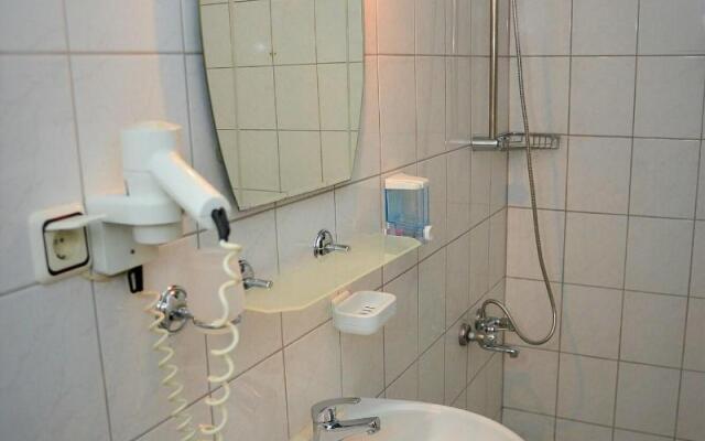 Melody city hotel