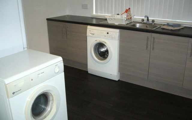 Dragon - Attlee Apartment 3 Bedroom Home