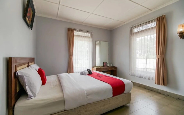 RedDoorz near Ngarai Sianok Bukittinggi