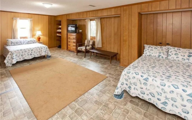 Hess Virginia - 5 Br Home