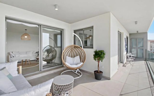 Panorama Beach - Sky View