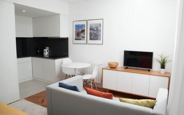 White Almada Oporto Apartments