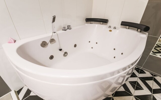 Yeosu Marina Self Check-in Motel